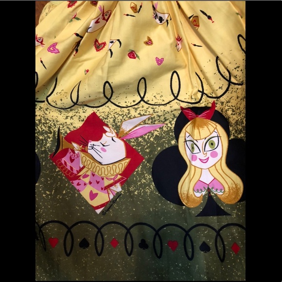 Pinup Couture Steph Buscema Alice in Wonderland - Picture 3 of 7